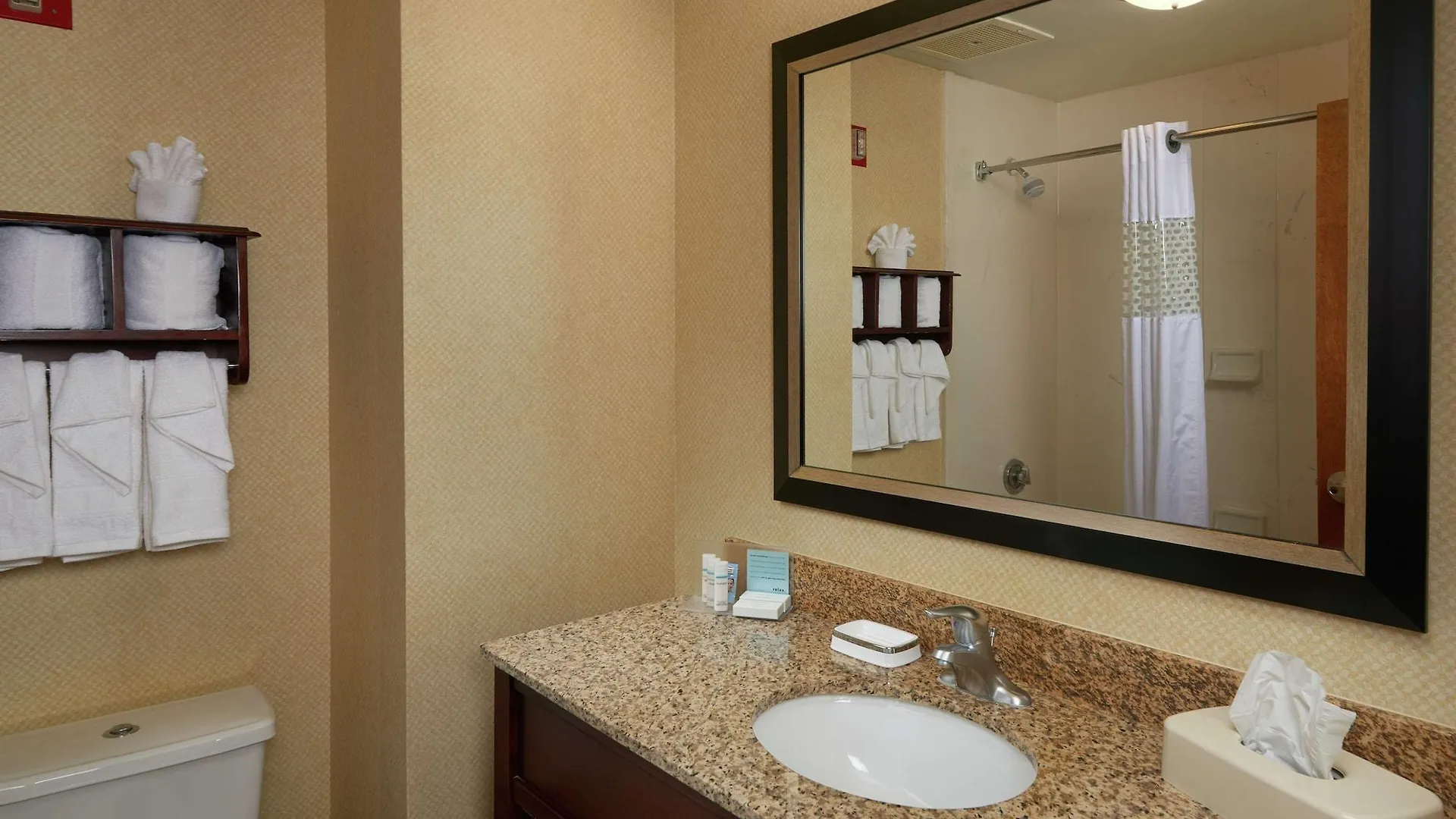 Hampton Inn Newport News-Yorktown Hotel