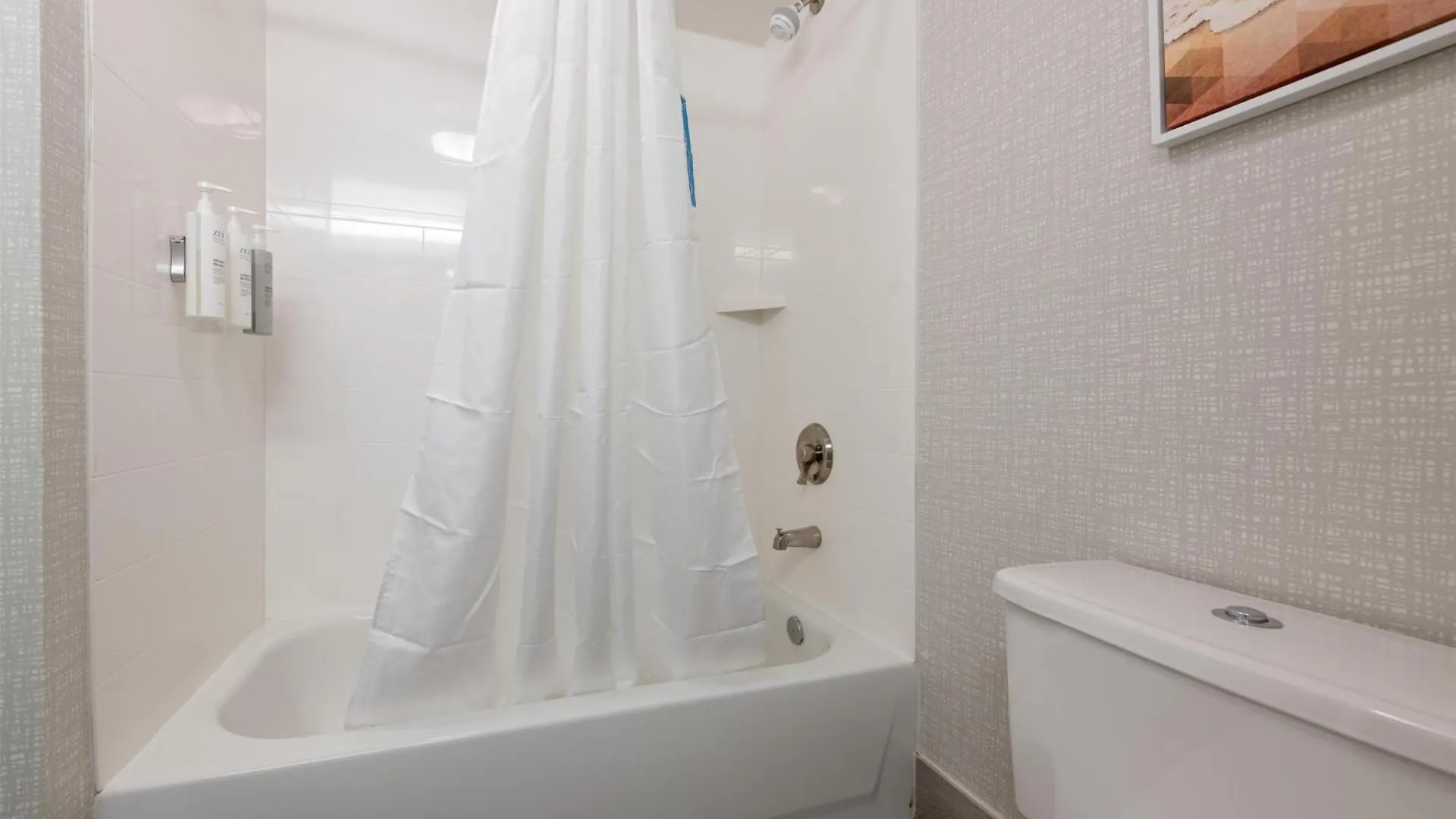 Hampton Inn Newport News-Yorktown 3*,