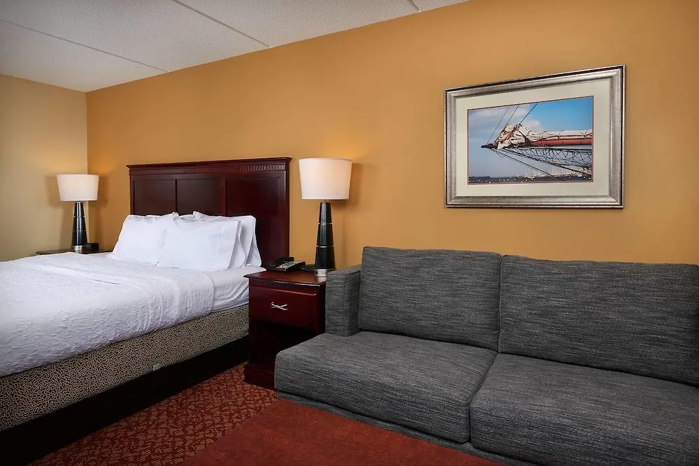 Hampton Inn Newport News-Yorktown 3*,