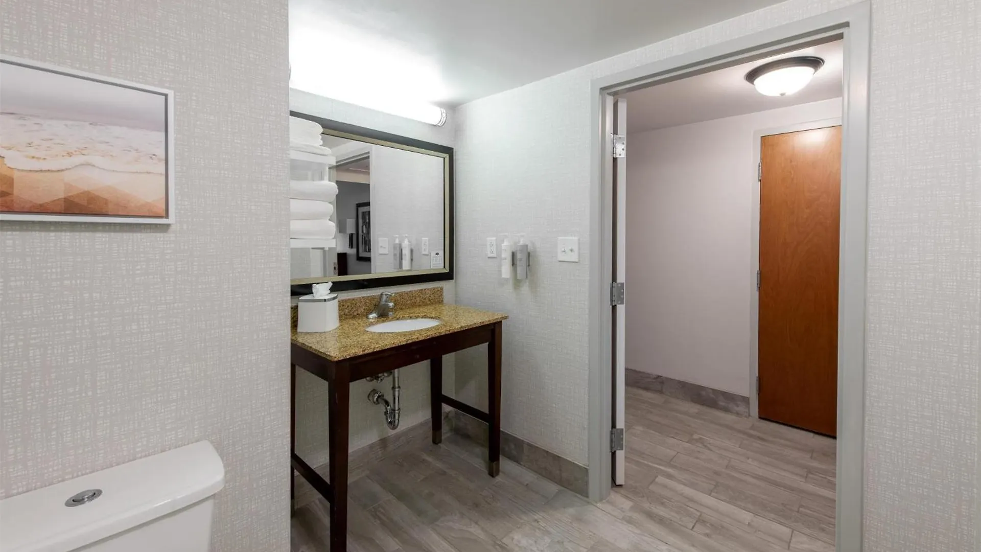 Отель Hampton Inn Newport News-Yorktown